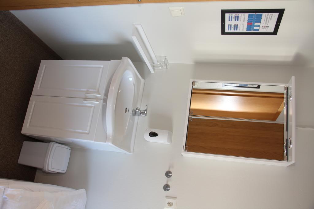 Hotel Tangi Vopnafjorthur Oda fotoğraf